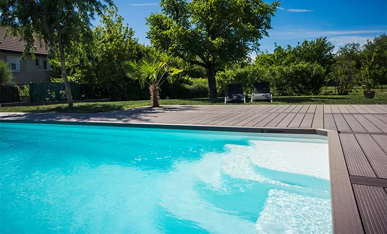 Piscine à coque, Saint-Bonnet-de-Mure, Piscines Poséidon